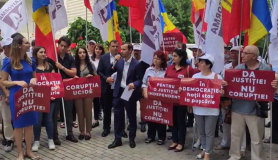 Platforma DA cere majorității parlamentare să reducă salariile „nesimțite” ale bugetarilor